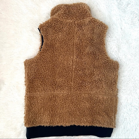 🍒𝗣𝗮𝘁𝗮𝗴𝗼𝗻𝗶𝗮 𝗗𝘂𝘀𝘁𝘆 𝗠𝗲𝘀𝗮 𝗩𝗲𝘀𝘁 𝗶𝗻 𝗟𝗮𝗿𝗴𝗲 - Picture 10 of 12